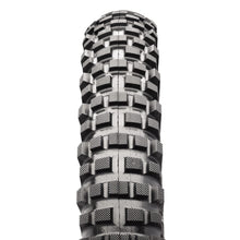 Load image into Gallery viewer, Maxxis Creepy Crawler Tyre rear tread pattern