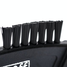 Load image into Gallery viewer, Muc-Off Claw Drivetrain Brush (Premium Cassette/Drivetrain Brush